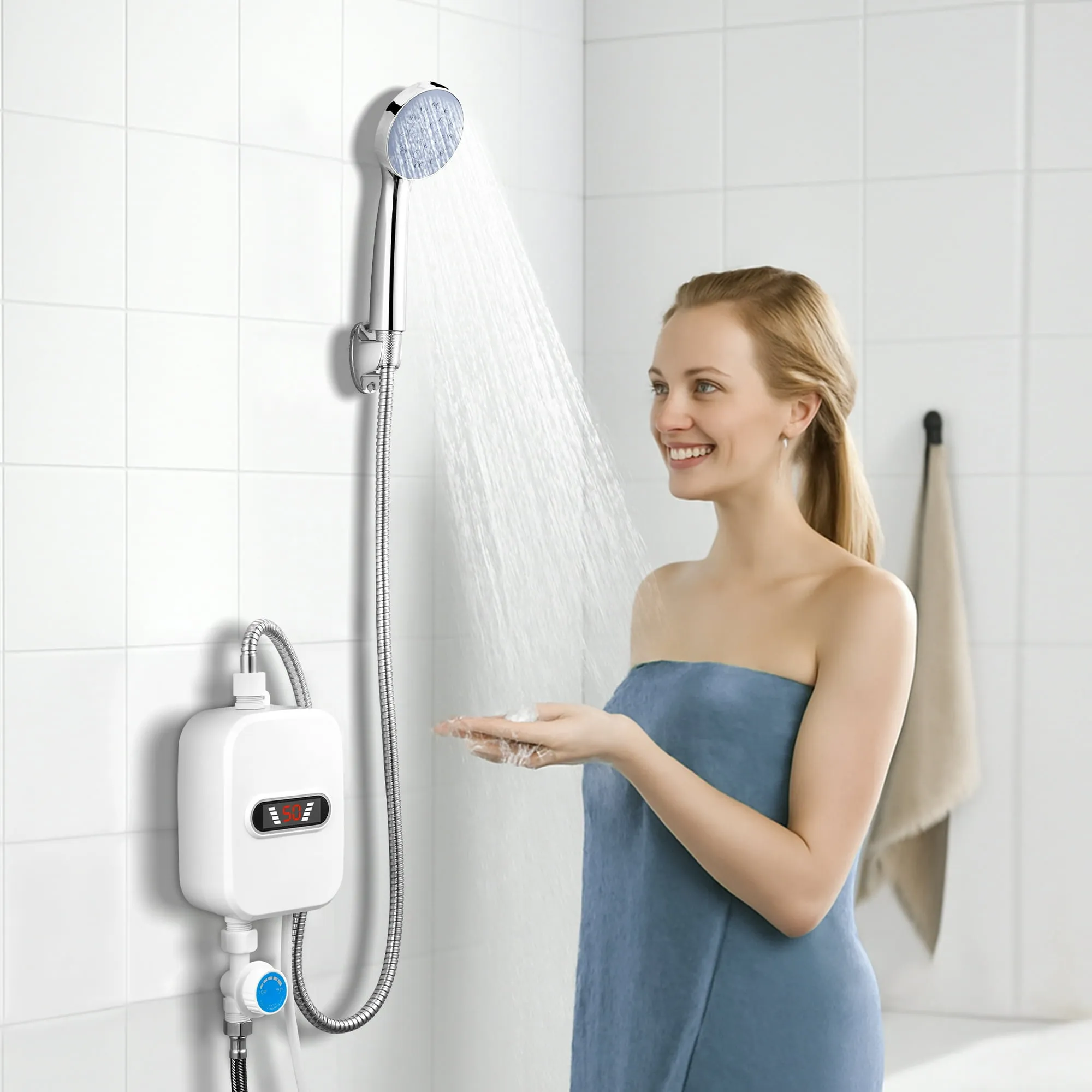 Instantaneous water heater with digital display - Image 1